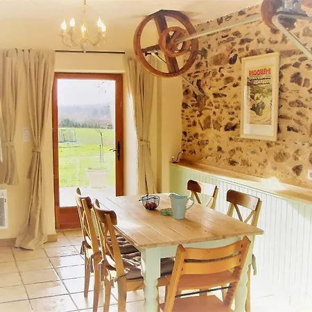 The Gites At Le Tilleul - 2 Independent Gites With Pool, Playpark, Gym, Sauna & Gardens